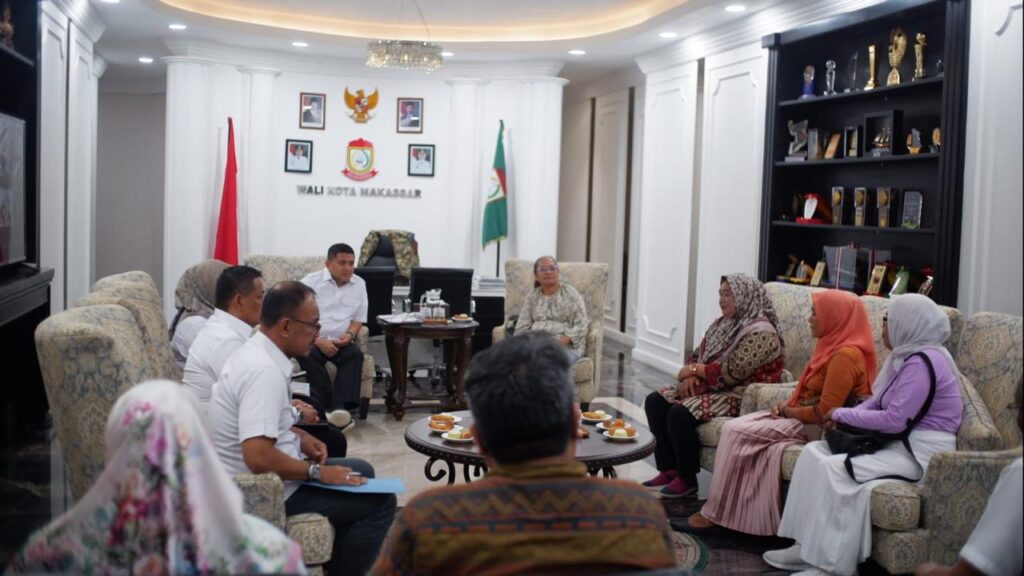 WALHI Sulawesi Selatan Bersama Perempuan Pejuang Air Bersih Tallo lakukan Audiensi dengan Wali Kota bahas Permasalahan Air Bersih audiensi walikotaaa